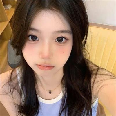 一脸嫌弃表情的妹子给你看胖次第二季